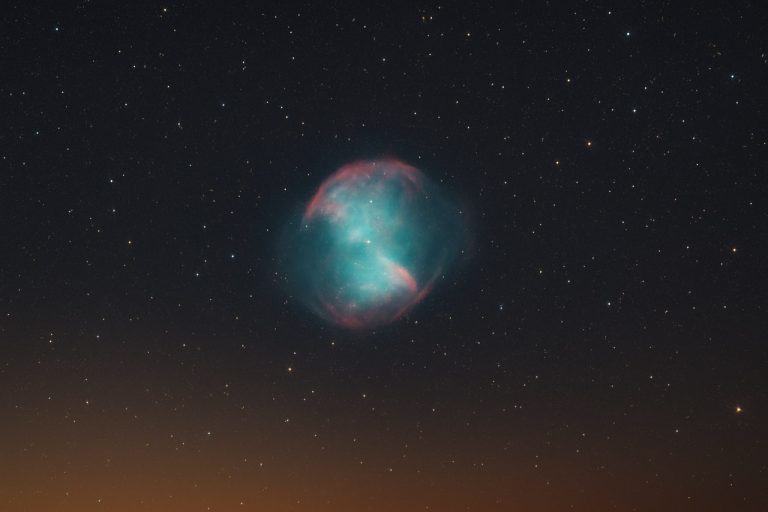 ¡Descubre la esquiva nebulosa de los manillares! Así es como captar el mejor espectáculo del cielo antes del amanecer de 2025.